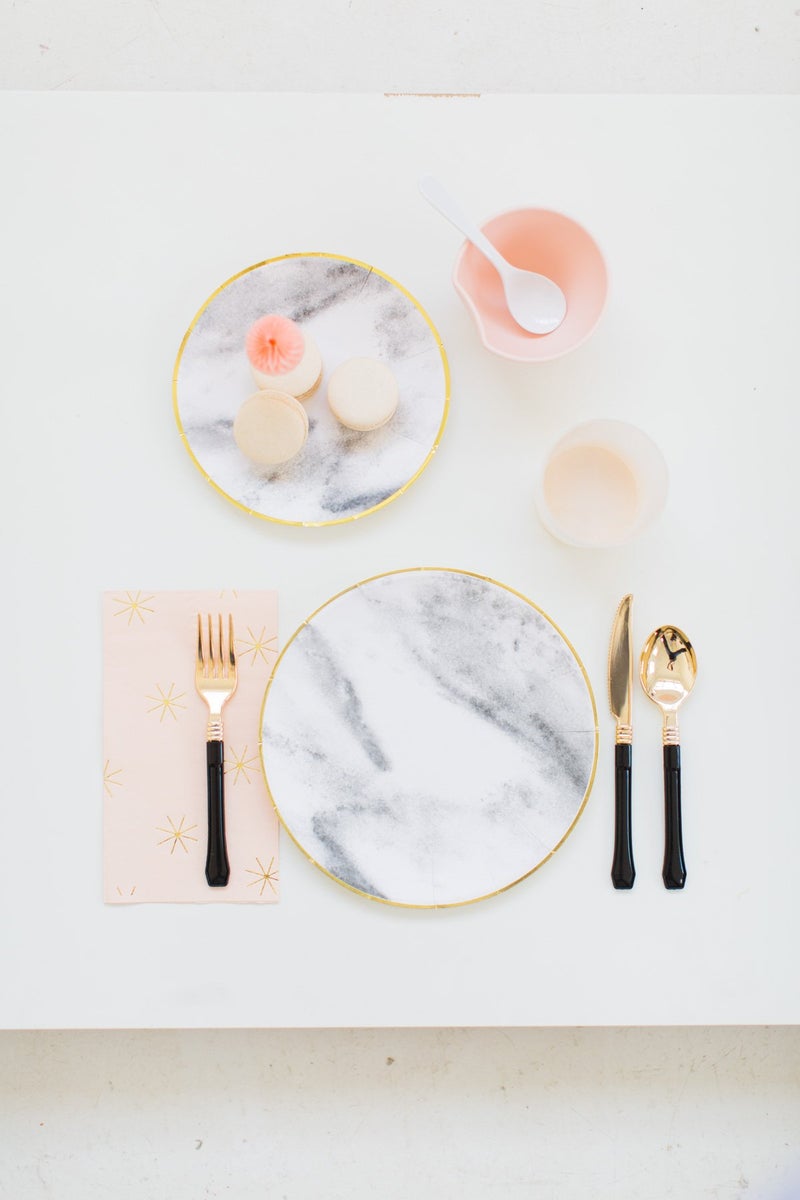Sugar & Cloth 8.5 Inch Round Paper Plate, Marble with Gold Edge, 16 Count - Image 4